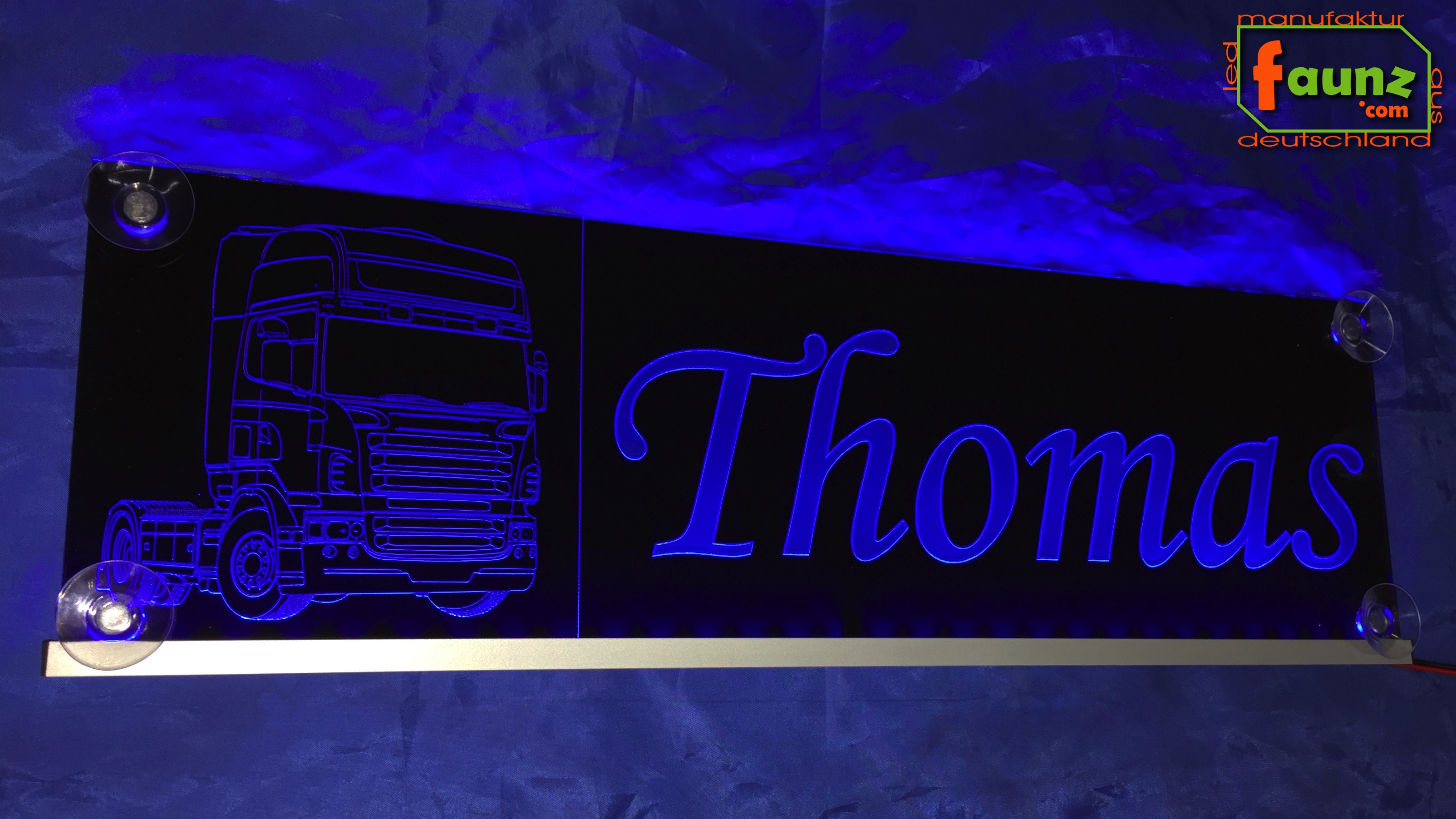 Manufaktur für LED Leuchtschilder - LED Namensschild  Detailzeichnung Zugmaschine Gravur Thomas oder Wunschname auf  Rechteckplatte - Truckerschild Neonschild Leuchtschild